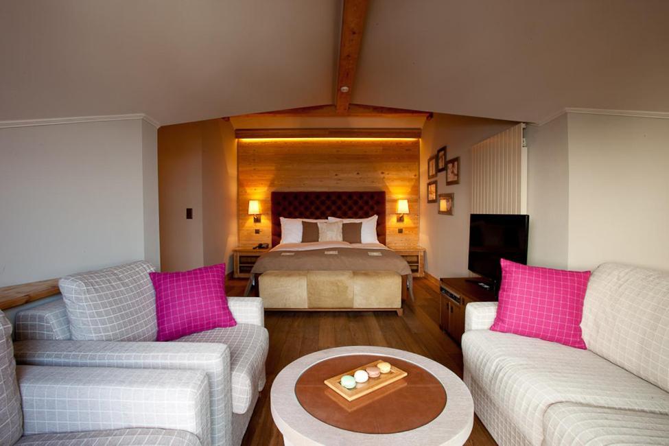 Hotel Royal Crans-Montana Quarto foto